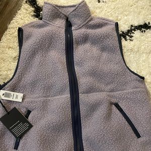 Aritzia TNA Bigfoot Polar Zip Vest NWT XS